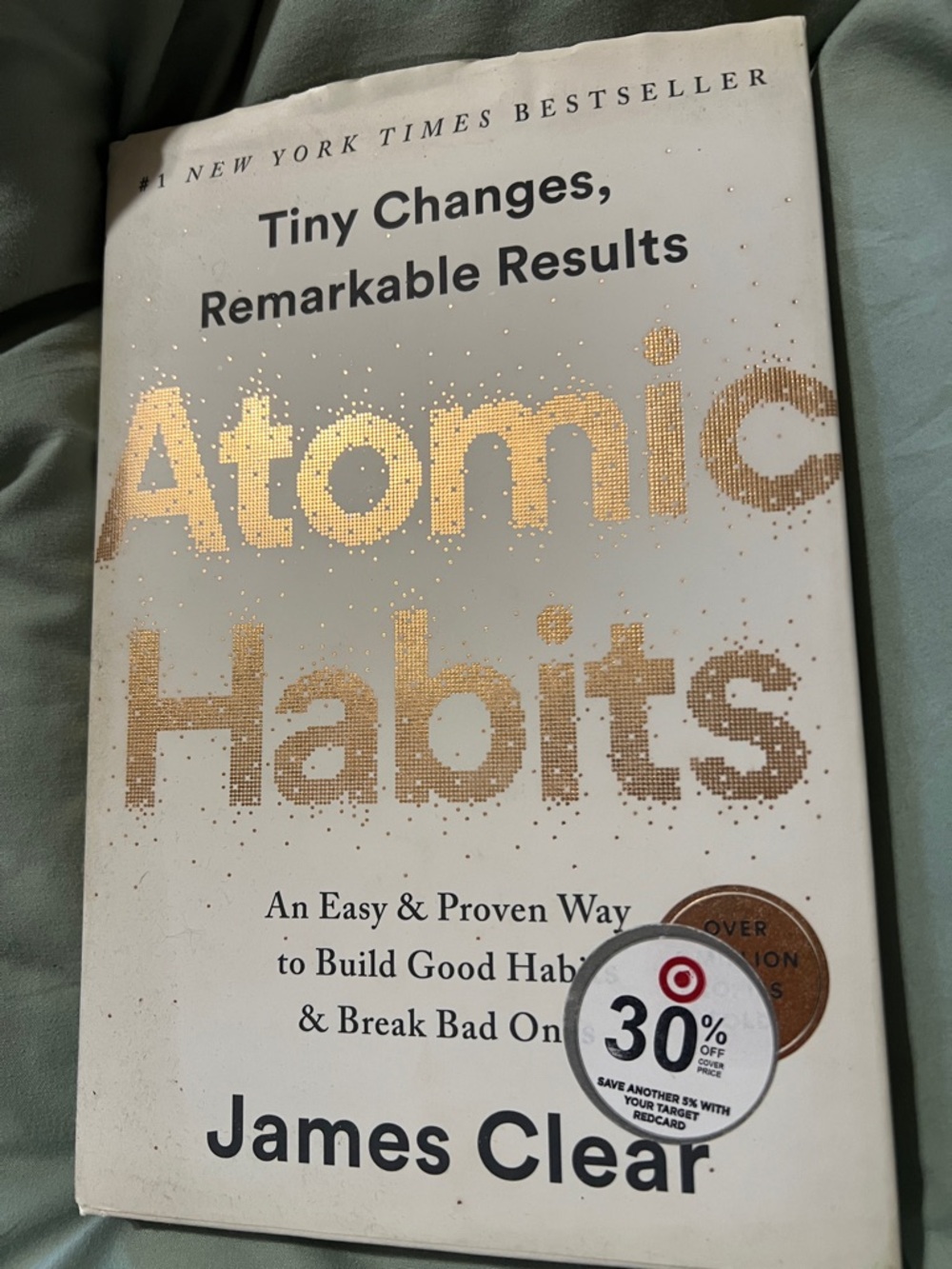 Atomic Habits by James Clear - White & Gold Hardcover